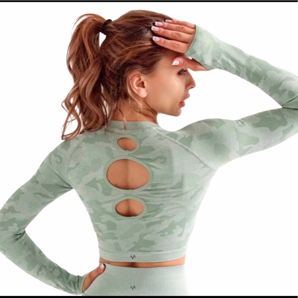 Camo long sleeve sports bra